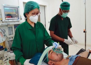 Robby Purba mengidap tumor payudara. Robby mengumumkan menjalani operasi pengangkatan tumor di salah satu rumah sakit di Jakarta pada Kamis, 30 Desember 2021. Foto/Instagram Robby Purba.