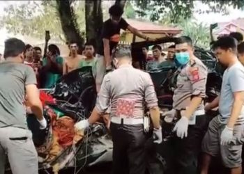 Kecelakaan lalu lintas antara pikap dan bus Family Raya terjadi di Desa Sungai Ulak, Kecamatan Nalo Tantan, Kabupaten Merangin, Jambi. Akibatnya tiga dari 5 penumpang pikap tewas di lokasi kejadian.