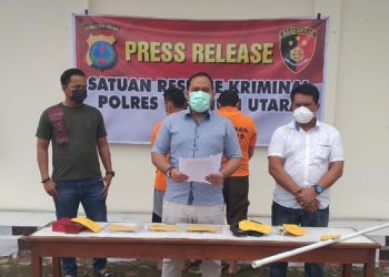 Foto: Seorang pria di Sumut ditangkap polisi karena mencuri emas milik majikannya. Pria itu mencuri emas untuk modal judi online dan bermain game Scatter. (dok Istimewa)