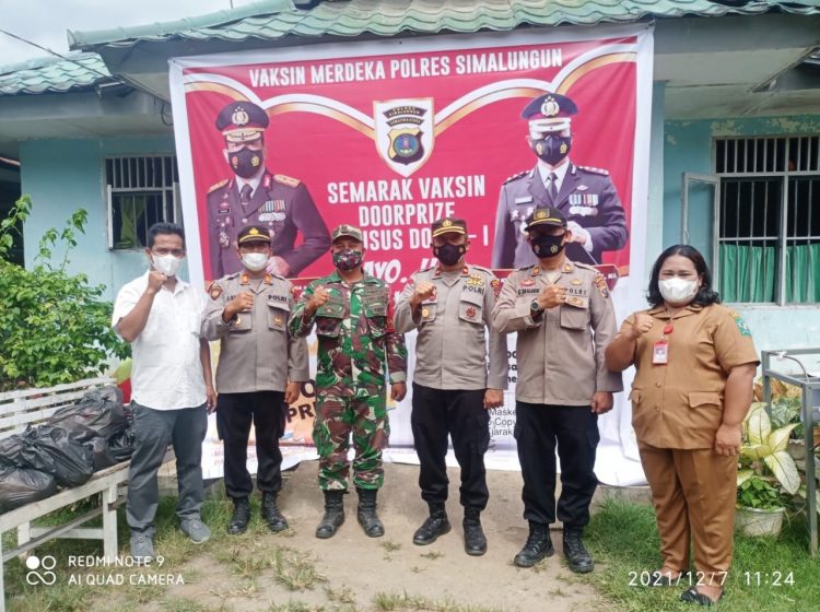 Polres Simalungun gelar Vaksin Merdeka di Silou Kahean.
