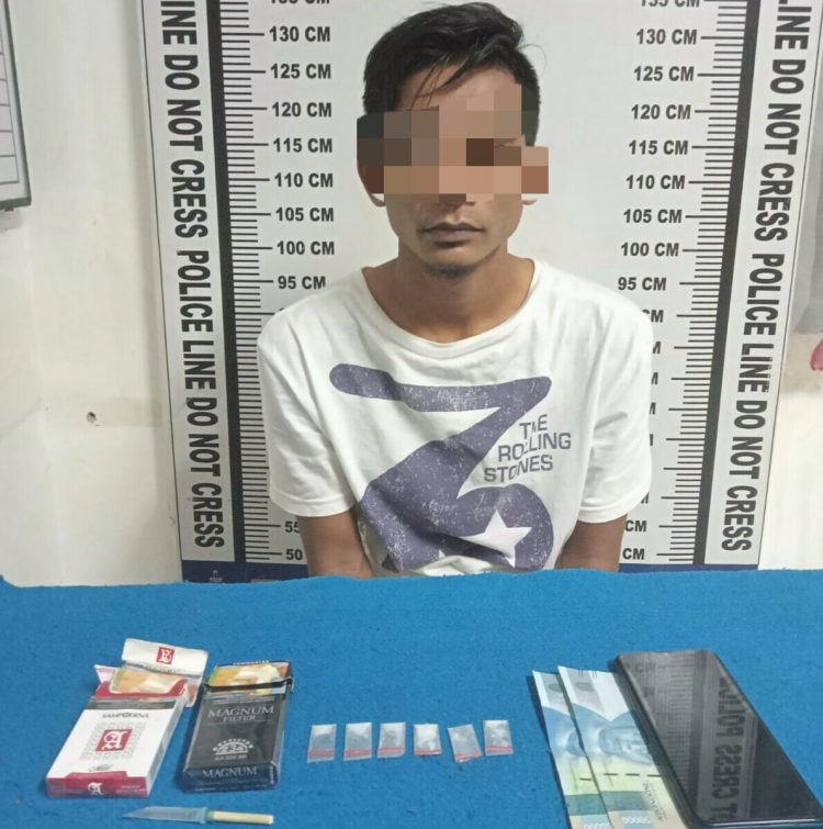 Foto pelaku dan sejumlah barang bukti yang diamankan Sat Narkoba Polres Pematangsiantar.