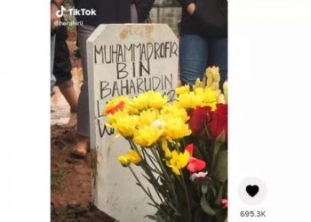 Gadis cantik ini tetap menghubungi WhatsApp pacarnya yang telah meninggal dunia. [TikTok]