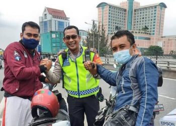 Driver ojol mengembalikan iPhone milik Paspampres yang jatuh di jalan. (Foto: dok. Istimewa)