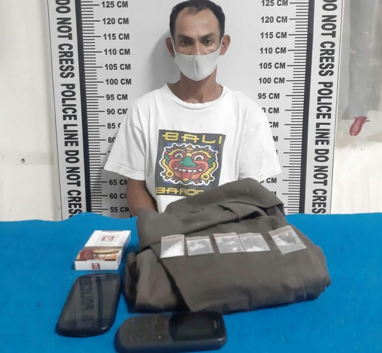 Foto pelaku dan barang bukti yang diamankan Sat Narkoba Polres Pematangsiantar.