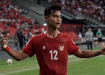 Gol lemparan roket Pratama Arhan ke gawang Timor Leste bikin heboh dunia maya. (Foto: ANTARA FOTO/Nyoman Budhiana)