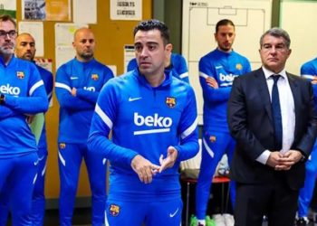 Pelatih Barcelona, Xavi Hernandez menyebut hasil imbang lawan Granada sesuatu yang memalukan.. (Foto: Marca)