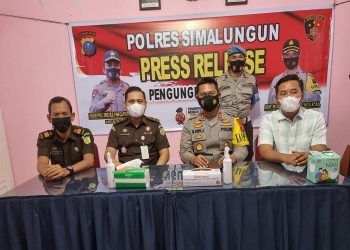Kapolres Simalungun AKPB Nicolas Dedy Arifianto (kedua dari kiri) (Foto: Dok Poles Simalungun)