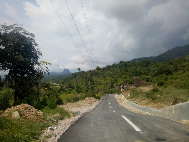 Pekerjaan rekontruksi peningkatan kapasitas jalan Parbotihan-Pulogodang-Temba tahun anggaran 2021 sudah rampung.