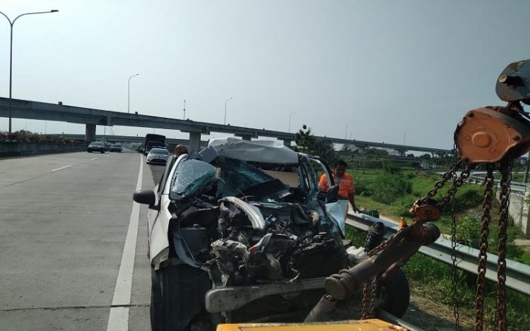Kecelakaan maut kembali terjadi di Jalan Tol Trans Sumatera tepatnya di KM 42.800 A ruas Medan-Tebingtinggi, Sabtu (29/1/2022), bocah 4 tahun meninggal dunia. (foto: Istimewa)