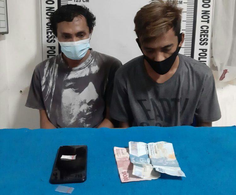 Foto kedua pelaku dan barang bukti yang diamankan Satnarkoba Polres Pematangsiantar.