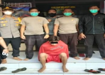 Pelaku pembunuhan sadis di Kabupaten Katingan, Kalimantan Tengah, berhasil diringkus polisi. Foto/iNews TV/Sigit Dzakwan