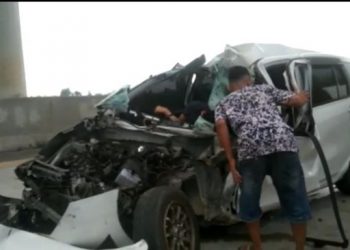 Kondisi mobil terliat kecelakaan di tol Medan-Tebing Tinggi, Sumatera Utara. [Ist]
