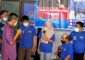 BNNP Sumut mengamankan pasangan kekasih dalam kasus 10 Kg sabu. [Suara.com/M.Aribowo]
