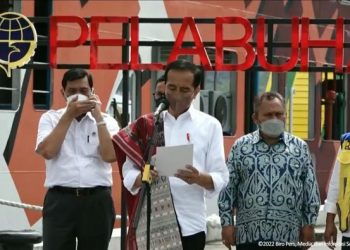 Momen Luhut menelepon saat Jokowi pidato. Foto: Dokumentasi Youtube Setpres