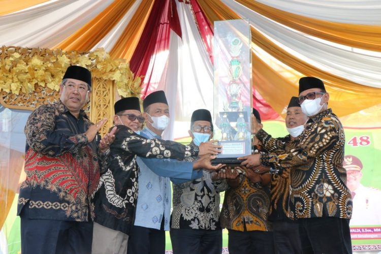 Kecamatan Siantar ditetapkan sebagai juara umum MTQ ke-48 Kabupaten Simalungun tahun 2022.