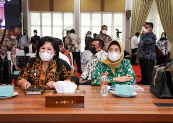 Wakil Wali Kota Pematangsiantar, dr. Hj Susanti Dewayani, Sp.A, saat mengikuti Rapat Koordinasi (Rakor) Pencegahan dan Pemberantasan Korupsi, di lingkungan Pemerintahan Provinsi Sumatera Utara, di gedung Aula Tengku Rizal Nurdin, Medan.