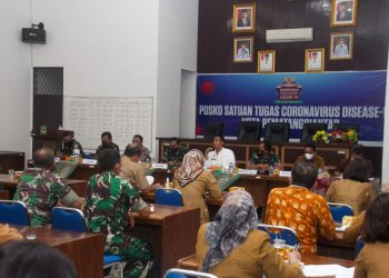 Wali Kota Pematangsiantar,  Dr. H. Hefriansyah SE, MM,  saat memberikan arahan.
