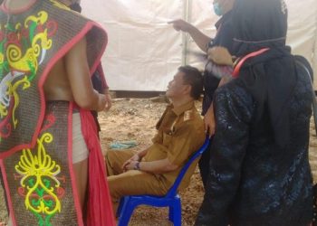Foto: Gubernur Rudy Mastura pingsan saat ikut ritual di titik nol IKN (Dok. Istimewa)