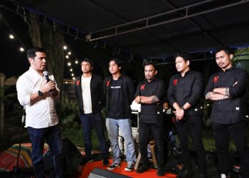 Staf Khusus Menteri Hukum dan HAM, Bane Raja Manalu, mengukuhkan Komunitas Karo Kreatif (K3), di Jabu Cafe Berastagi, Kabupaten Karo, Sumatera Utara, pada Jumat (25/3/2022) malam.