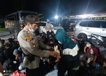Foto: Polisi mengamankan 34 orang PMI Ilegal di Desa Pahlawan, Kabupaten Batu Bara. (Istimewa)