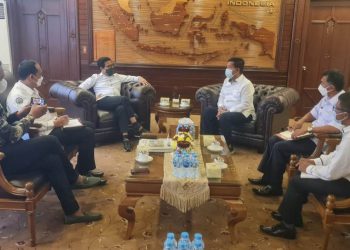 Kehadiran Bupati bersama Kadis PMPN di Kemendes PDTT, diterima langsung oleh Menteri Desa Pembangunan Daerah Tertinggal dan Transmigrasi, A. Halim Iskandar yang didampingi Dirjen Pembangunan Desa dan Perdesaan Sugito.