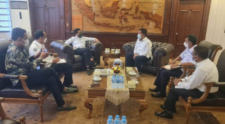 Kehadiran Bupati bersama Kadis PMPN di Kemendes PDTT, diterima langsung oleh Menteri Desa Pembangunan Daerah Tertinggal dan Transmigrasi, A. Halim Iskandar yang didampingi Dirjen Pembangunan Desa dan Perdesaan Sugito.