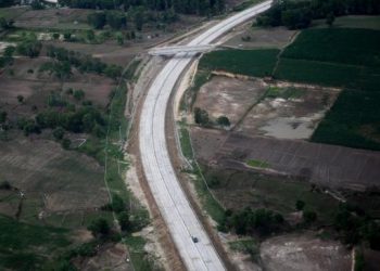 Ilustrasi Jalan Tol Trans Sumatera. [ANTARA FOTO/Wahyu Putro]