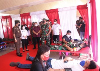 Acara bakti sosial donor darah dalam rangka HUT Ke-76 Persit Kartika Chandra Kirana Tahun 2022, Rabu (23/3/2022), di Lapangan Haji Adam Malik Pematangsiantar.