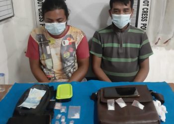 Foto kedua pelaku dan barang bukti sabu yang diamankan Sat Narkoba Polres Pematangsiantar.