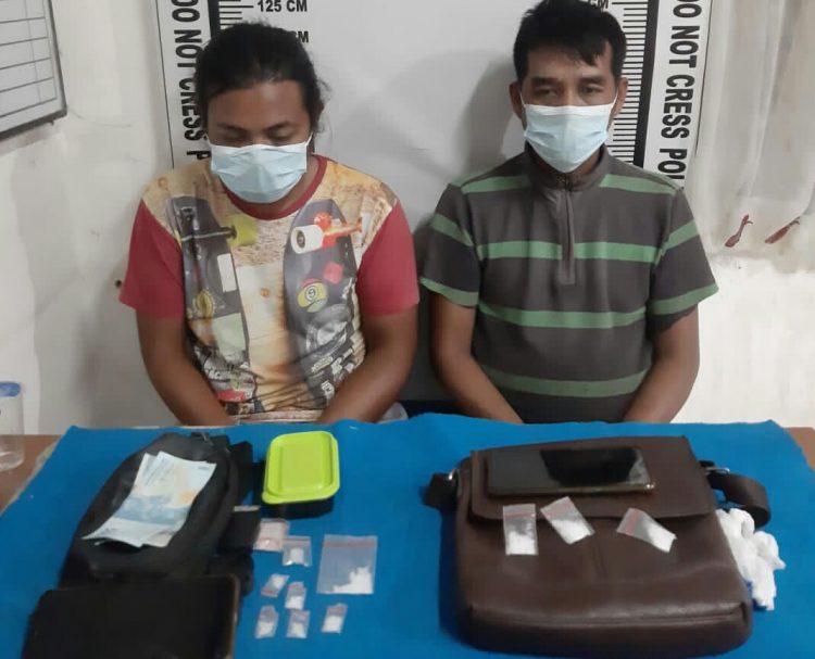 Foto kedua pelaku dan barang bukti sabu yang diamankan Sat Narkoba Polres Pematangsiantar.