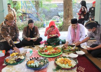 Plt Wali Kota Pematangsiantar, hadiri acara punggahan DPD Pujakesuma Kota Pematangsiantar, di Balai Rahmatshah, Jalan M.H Sitorus,  Kamis (31/3/2022).