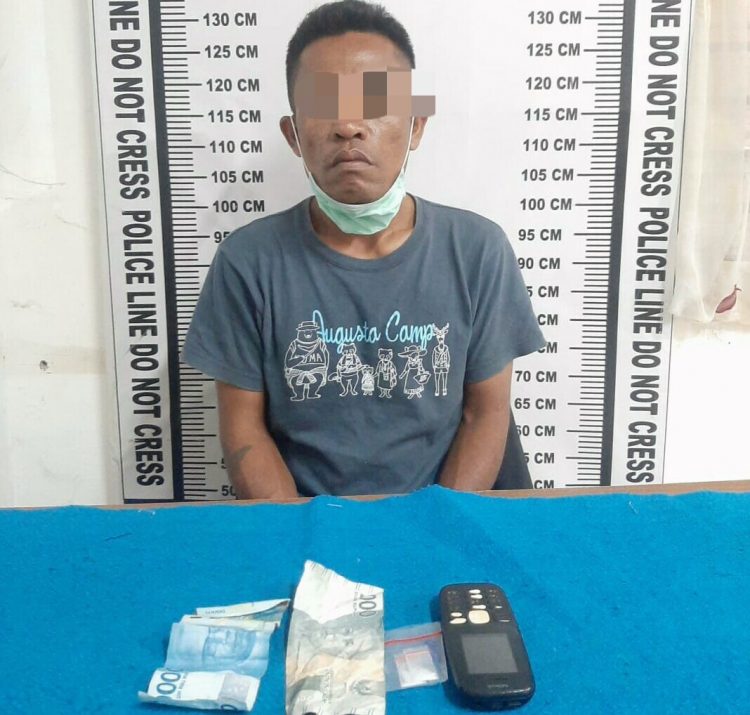 Foto pelaku dan barang bukti sabu yang diamankan Polisi.