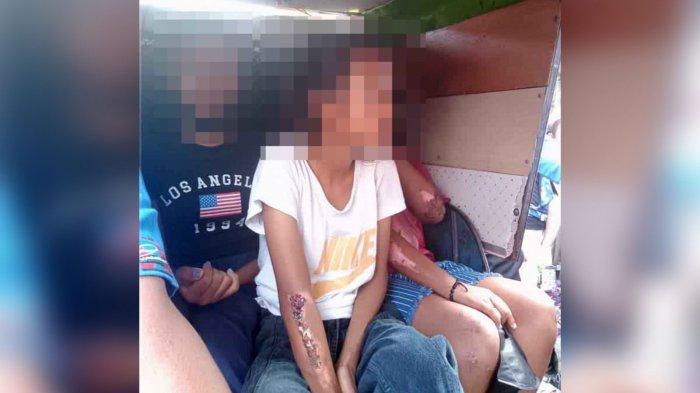 3 remaja perempuan di bawah umur saat ketangkap warga lantaran mencuri uang sebesar Rp 40 juta milik toko kelontong di Kompleks Dwikora, Harjosari II, Kecamatan Medan Amplas, Jumat (22/4/2022). (HO)