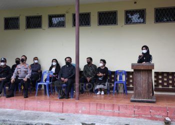 Arak – arakan prosesi jalan salib diberangkatkan oleh Plt. Wali Kota Pematangsiantar, dr Hj Susanti Dewayani, Sp.A, Jumat (15/4/2022), sekitar pukul 16.15 WIB, dari lapangan Universitas HKBP Nommensen Kota Pematangsiantar, jalan Sangnaualuh Pematangsiantar.