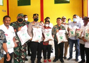 Bupati Simalungun saat kunjungan kerja ke Kecamatan Huta Bayuraja.