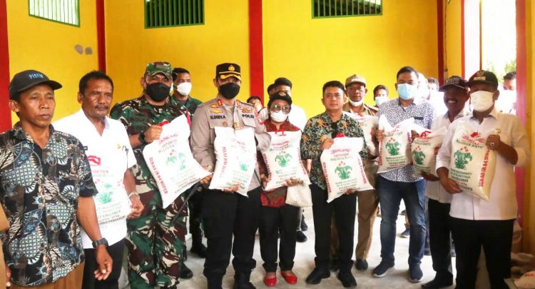 Bupati Simalungun saat kunjungan kerja ke Kecamatan Huta Bayuraja.
