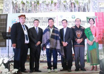 Foto bersama disela acara.