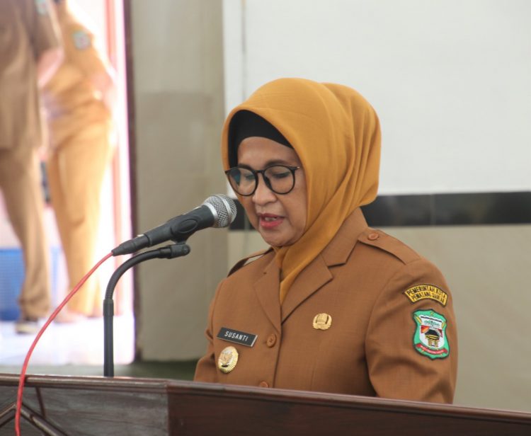 Plt. Wali Kota Pematangsiantar, dr Hj Susanti Dewayani, Sp.A saat memberikan kata sambutan.