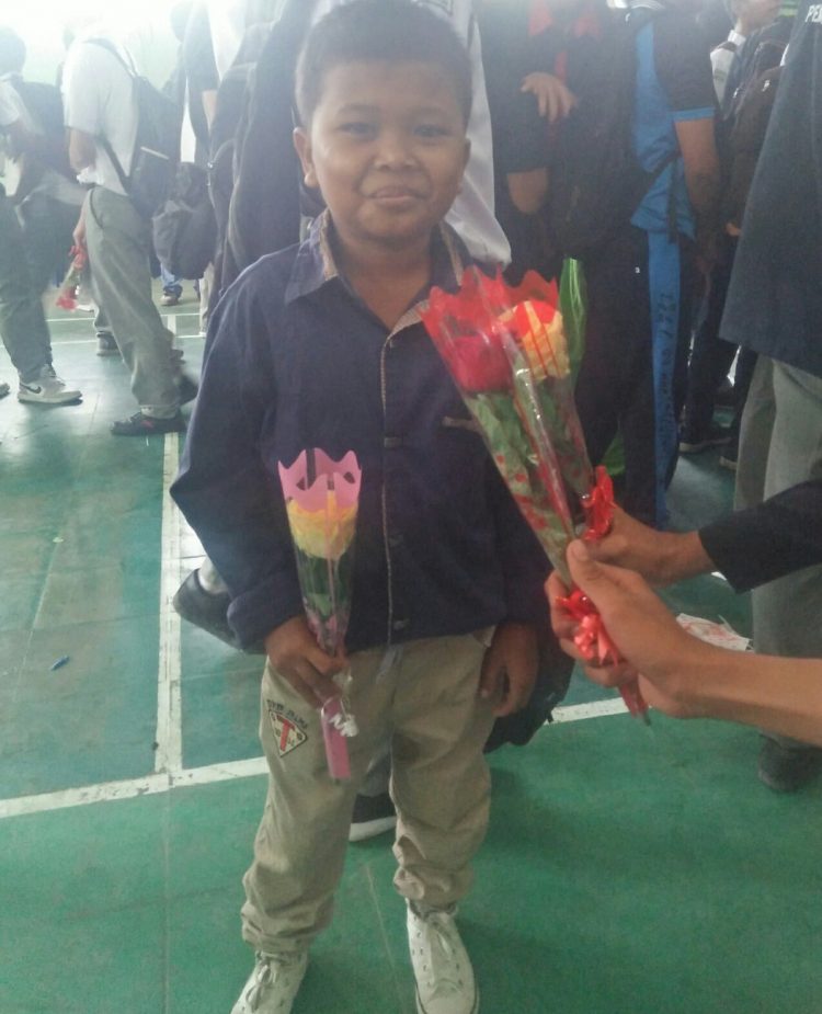 Rohiman Simbolon, Siswa Kelas XII SMK Negeri 2 Siantar yang curi perhatian Kasek dan Guru.