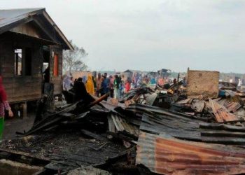 Permukiman padat penduduk di Kampung Nelayan Dusun I, Desa Sei Apung Jaya, Kecamatan Tanjungbalai, Kabupaten Asahan ludes terbakar, Minggu (17/4/2022) (TRIBUN MEDAN/ALIF ALQADRI)