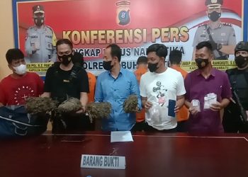 Butuh Uang untuk Lebaran, 4 Orang Ini Malah Edarkan Narkoba (Foto: iNews/Ikang Amanda)
