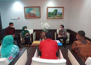 Plt. Wali Kota Pematangsiantar beraudensi dengan Kementerian Pendayagunaan Aparatur Negara dan Reformasi Birokrasi Republik Indonesia, yang disambut Deputi Reformasi Birokrasi, Akuntabilitas dan Pengawasan, Prof. Erwan, dan didampingi Asisten Deputi Akuntabilitas, Ahmad Hasmy.