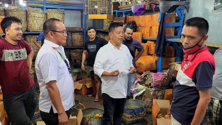Bupati Simalungun saat kunjungi Pasar Induk Kramat Jati Jakarta Timur, Selasa (10/5/2022).
