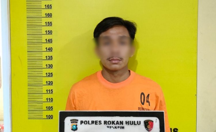 Pelaku pembunuhan di Rohul. (Foto: Dok Polres Rohul)
