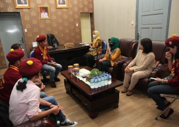 Plt. Wali Kota Pematangsiantar, saat menerima audiensi pengurus PMKRI Cabang Kota Pematangsiantar, di ruang kerja Wali Kota, Jumat (10/6/2022).