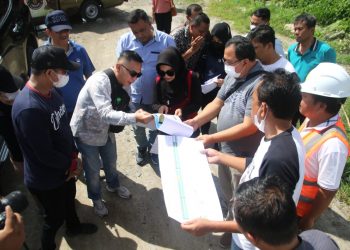 Plt. Wali Kota Pematangsiantar, dr. Susanti Dewayani, SpA, saat meninjau outer ring road Kota Pematangsiantar