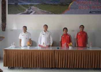 Asisten Administrasi Umum, Janter Sinaga, saat menghadiri Pelatihan Pengelolaan Desa Wisata Tahun 2022, Rabu (22/6/2022), di Doloksanggul.