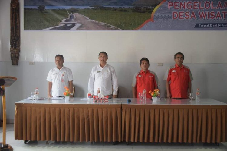 Asisten Administrasi Umum, Janter Sinaga, saat menghadiri Pelatihan Pengelolaan Desa Wisata Tahun 2022, Rabu (22/6/2022), di Doloksanggul.