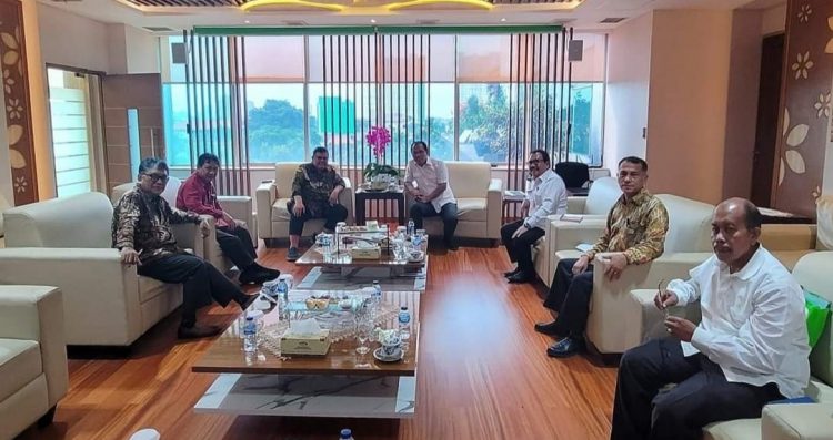 Bupati Humbang Hasundutan (Humbahas), Dosmar Banjarnahor, melakukan kunjungan kerja (Kunker) ke Badan Pengawasan Keuangan dan Pembangunan (BPKP) RI di Jakarta, Jumat (3/6/2022), lalu.
