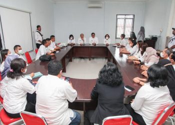 Kunker Direktur Pendaftaran Penduduk Kemendagri, Dr Ir David Yama MSc MA beserta jajaran staf Direktorat Dukcapil, Sekretaris Dinas Dukcapil Provinsi Sumatera Utara (Sumut), dan Kepala Dinas Dukcapil Kabupaten Simalungun, yang diterima langsung Kepala Dinas Kependudukan dan Pencatatan Sipil Kota Pematangsiantar, SM. Ulinasari SH.